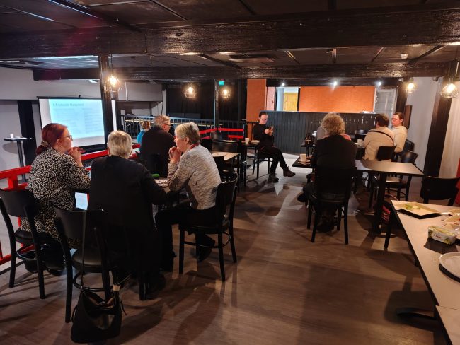 Vapaaehtoistoiminnan iltatoreille valmistauduttiin yhdessä