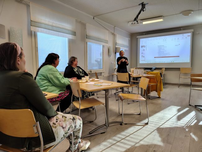 Pälkäneen SPR:n esitys Vapaaehtoistoiminnan iltatorilla